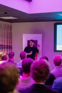 De presentatie van Thijs Verheul op het 𝐉𝐁𝐑 𝐌&𝐀 𝐘𝐨𝐮𝐧𝐠 𝐏𝐫𝐨𝐟𝐞𝐬𝐬𝐢𝐨𝐧𝐚𝐥𝐬 𝐄𝐯𝐞𝐧𝐭